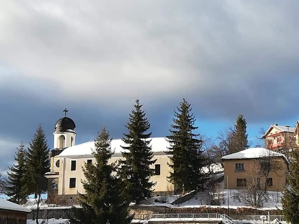 Гостевой дом Guesthouse Vazrozhdenski kashti Manastir-12